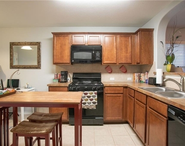 11005 Short Springs Dr - Photo Thumbnail 15