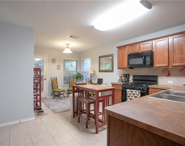 11005 Short Springs Dr - Photo Thumbnail 3