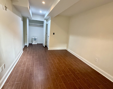 1073 Hancock Street - Photo Thumbnail 10