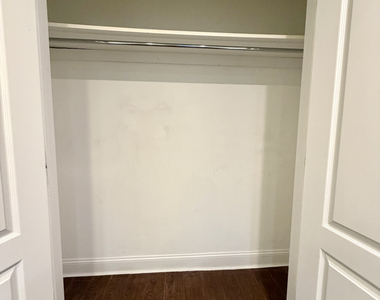 1073 Hancock Street - Photo Thumbnail 12