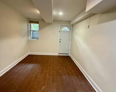 1073 Hancock Street - Photo Thumbnail 9