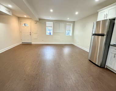 1073 Hancock Street - Photo Thumbnail 15