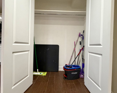 1073 Hancock Street - Photo Thumbnail 8