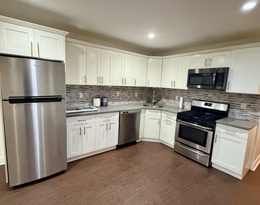 1073 Hancock Street - Photo Thumbnail 2