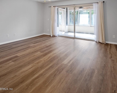 8936 Deer Berry Court - Photo Thumbnail 16