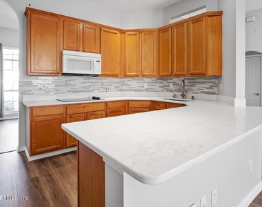 8936 Deer Berry Court - Photo Thumbnail 5