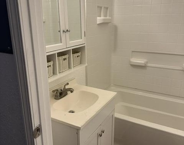 917 Phillips Street - Photo Thumbnail 9