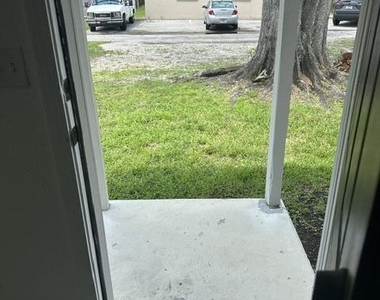 917 Phillips Street - Photo Thumbnail 15