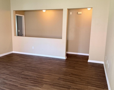 1432 Heather Court - Photo Thumbnail 3