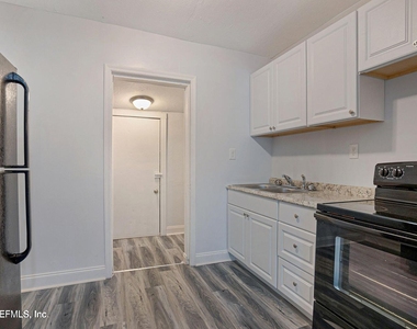 1551 E 27th Street - Photo Thumbnail 6