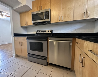 319 1st Avenue - Photo Thumbnail 9
