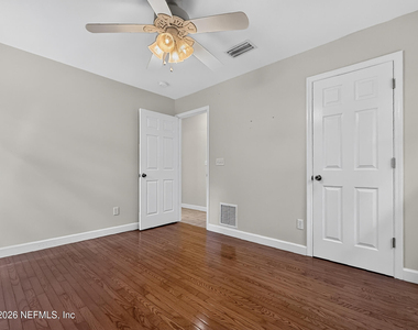 2618 Ernest Street - Photo Thumbnail 16