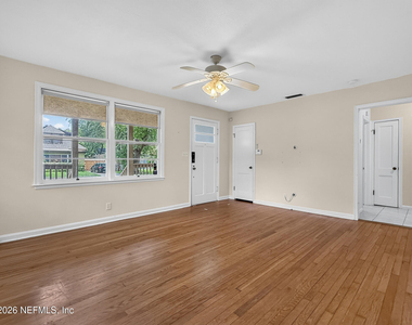 2618 Ernest Street - Photo Thumbnail 8