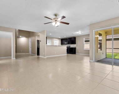 8704 Lake George Circle W - Photo Thumbnail 4