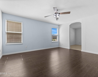 8704 Lake George Circle W - Photo Thumbnail 13