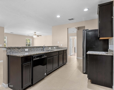 8704 Lake George Circle W - Photo Thumbnail 11