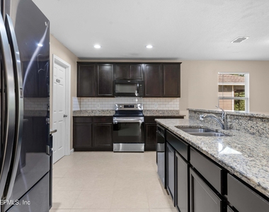 8704 Lake George Circle W - Photo Thumbnail 10