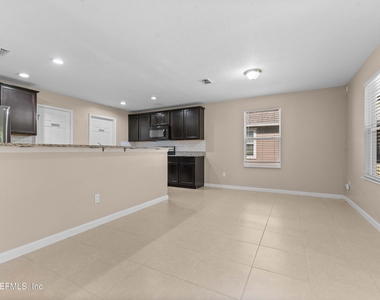 8704 Lake George Circle W - Photo Thumbnail 7