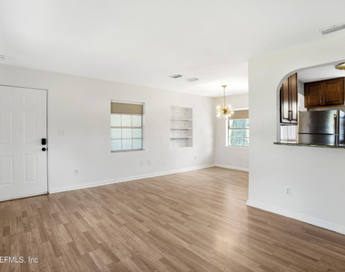 5236 River Forest Drive - Photo Thumbnail 8