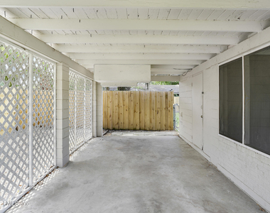 5236 River Forest Drive - Photo Thumbnail 3