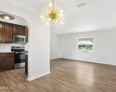 5236 River Forest Drive - Photo Thumbnail 9