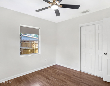 5236 River Forest Drive - Photo Thumbnail 16