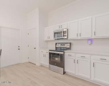 8559 Hayden Marshall Court - Photo Thumbnail 7