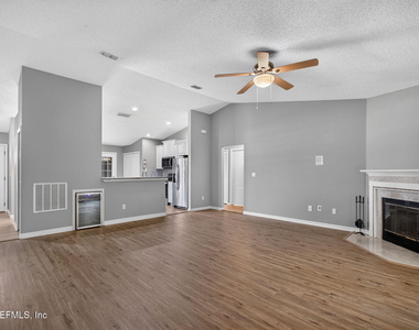 3183 Wavering Lane - Photo Thumbnail 17