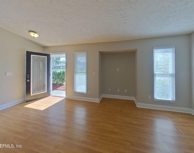 554 Peregrine Court - Photo Thumbnail 2