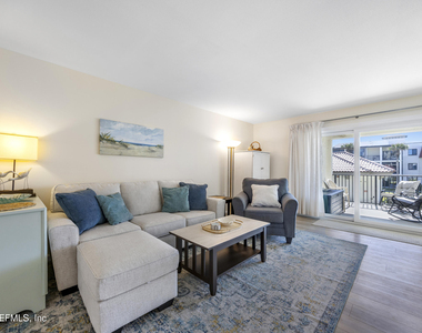 2313 Costa Verde Boulevard - Photo Thumbnail 6