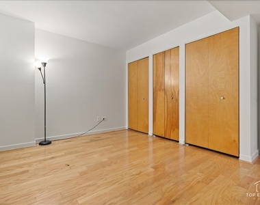1812 S Dearborn Street - Photo Thumbnail 14