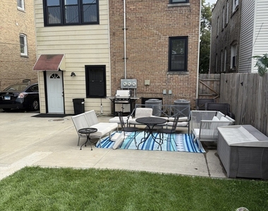 5430 W Berteau Avenue - Photo Thumbnail 1