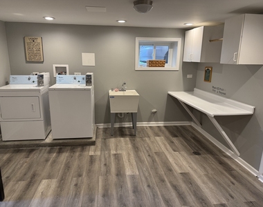 5430 W Berteau Avenue - Photo Thumbnail 6