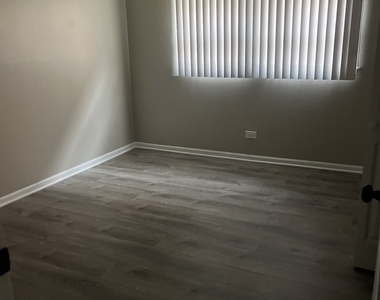 6151 Marshall Avenue - Photo Thumbnail 6