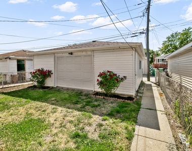 7704 Mcvicker Avenue - Photo Thumbnail 21