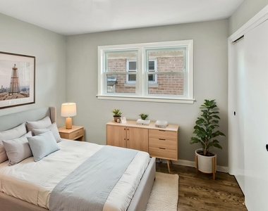 7704 Mcvicker Avenue - Photo Thumbnail 9