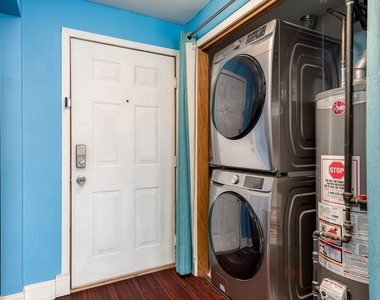 9529 Minnick Avenue - Photo Thumbnail 14