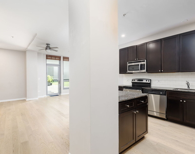 565 W Quincy Street - Photo Thumbnail 14