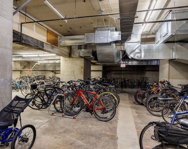 565 W Quincy Street - Photo Thumbnail 31