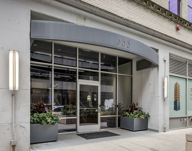 565 W Quincy Street - Photo Thumbnail 1