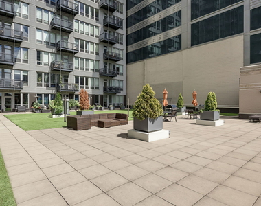 565 W Quincy Street - Photo Thumbnail 19