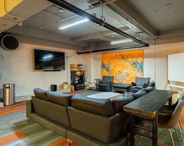 565 W Quincy Street - Photo Thumbnail 25