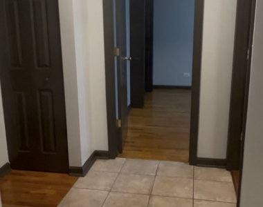 7309 S East End Avenue - Photo Thumbnail 5