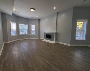 943 W 59th Street - Photo Thumbnail 2