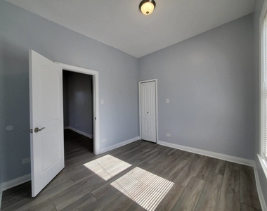 943 W 59th Street - Photo Thumbnail 10