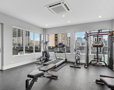 159 W North Avenue - Photo Thumbnail 8