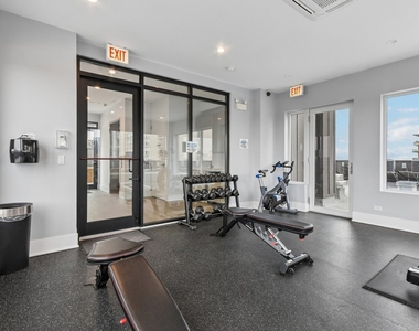 159 W North Avenue - Photo Thumbnail 9