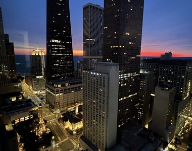 100 E Huron Street - Photo Thumbnail 43