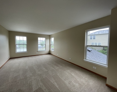 649 Linda Court - Photo Thumbnail 15