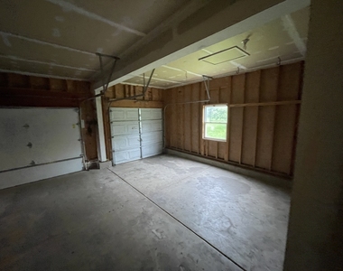 649 Linda Court - Photo Thumbnail 10
